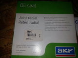 nib SKF CR 563010 SEAL ... LOT OF 25 ..
