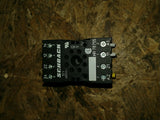 SIEMENS MT221024 24 10A 250V 5A/400VAC/AC15  RELAY WITH SOCKET