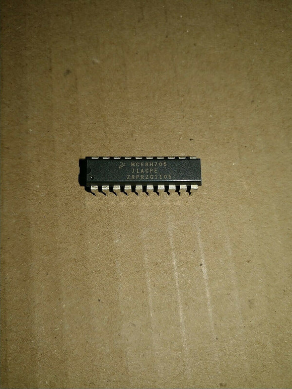 NNB MOTOROLA MC68H705C8A ... EACH .  IC