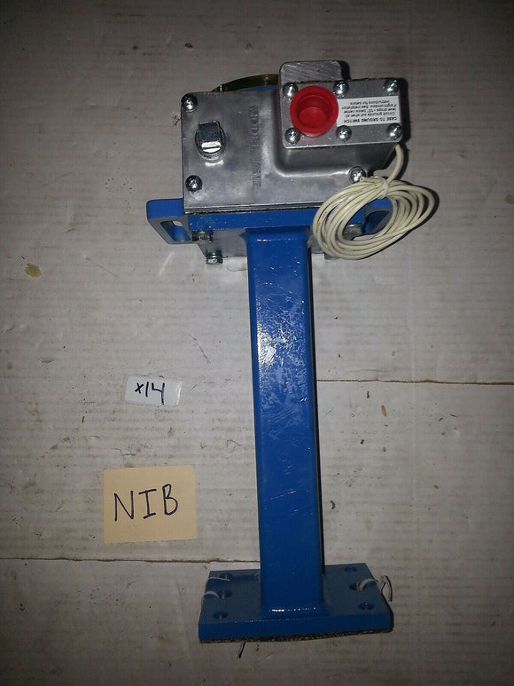 NIB Kenco K512 Oil Level Controller K512-24 KENC-51224