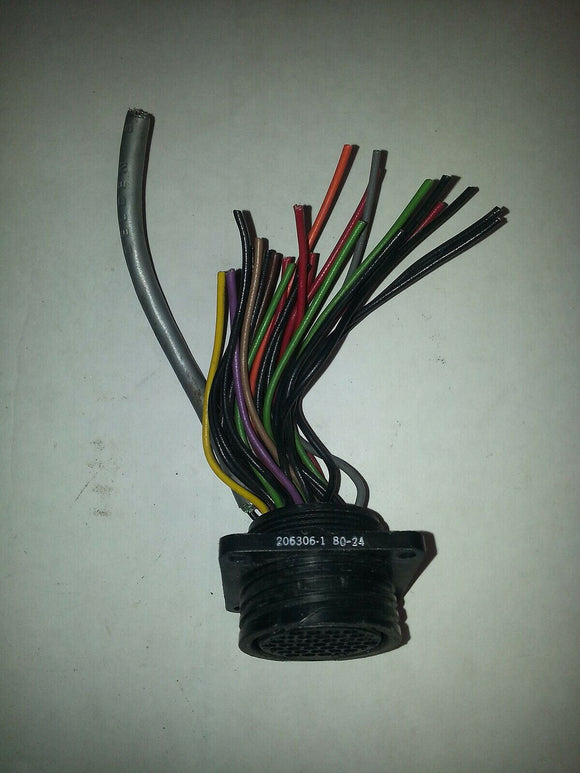 AMP CONNECTOR PANEL MOUNT 206306-1 80-24