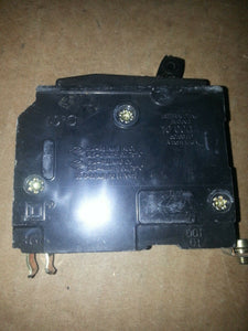 SQUARE D 10KA 120/240V DR-3677 1P BREAKER