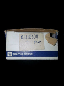 NIB Telemecanique XUH-H0630, Photoelectric Detector