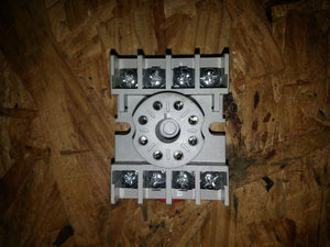 NNB EATON CUTLER HAMMER D3PA2 SERIES A2 8 PIN OCTAL RELAY BASE ,,, EACH