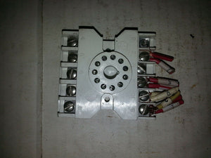 IDEC 11 PIN RELAY SOCKET ... AS IN PICTURE ..