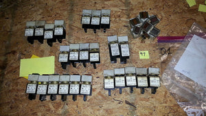 ALLEN BRADLEY 800MS ASSORTED AS IN PICTURE .. LOT OF 23 + EXTRA LENSES
