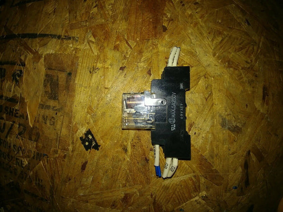 OMRON G2R-2-SND 24 VDC W/ BASE