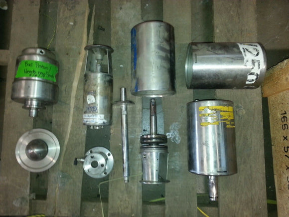 ASSORTED PNEUMATIC PISTON VALVE PARTS FOR FOOD INDUSTRY .. AS IN PICTURE